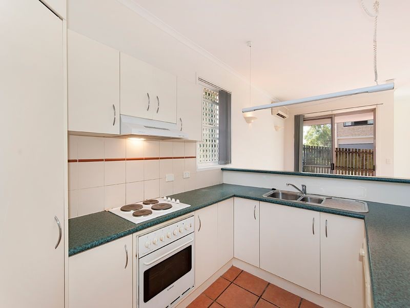 1/106 Whitmore Street, Taringa QLD 4068