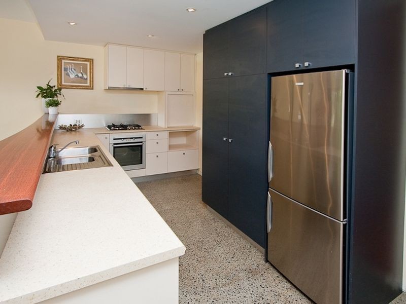 30 Salisbury Street, Indooroopilly QLD 4068