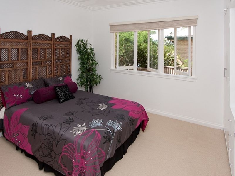 30 Salisbury Street, Indooroopilly QLD 4068