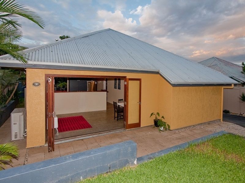 30 Salisbury Street, Indooroopilly QLD 4068