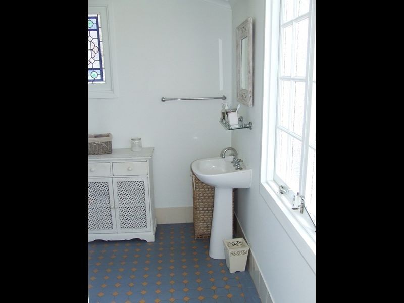 13 Elizabeth Street, Toowong QLD 4066