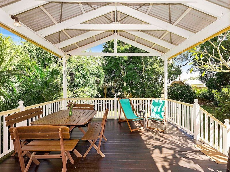 11 Rylatt Street, Indooroopilly QLD 4068