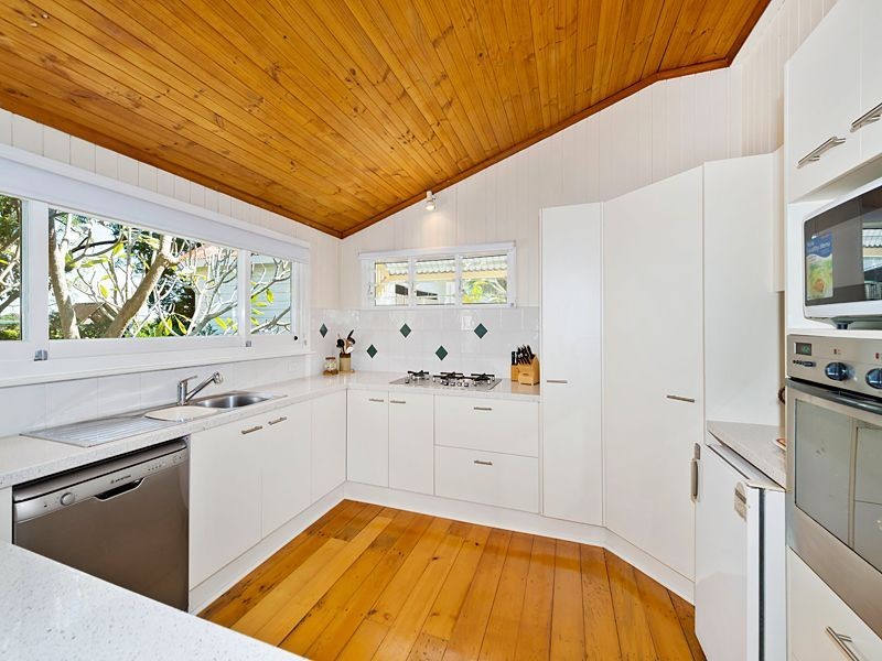 11 Rylatt Street, Indooroopilly QLD 4068