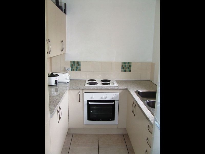 6/225 Carmody Road, St Lucia QLD 4067