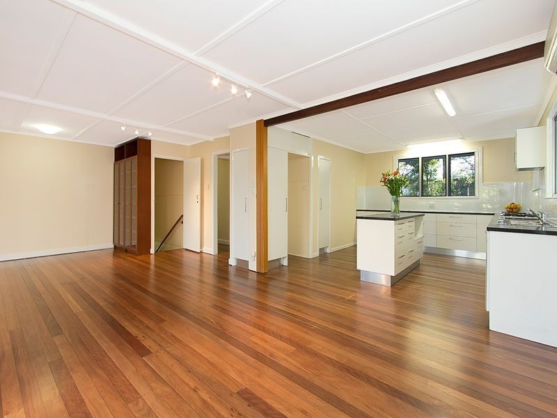 29 Blackstone Street, Indooroopilly QLD 4068