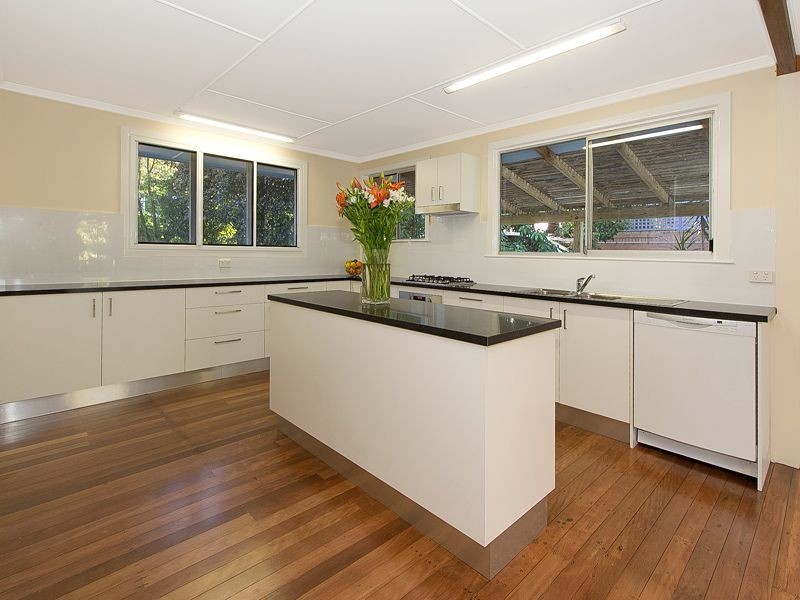 29 Blackstone Street, Indooroopilly QLD 4068