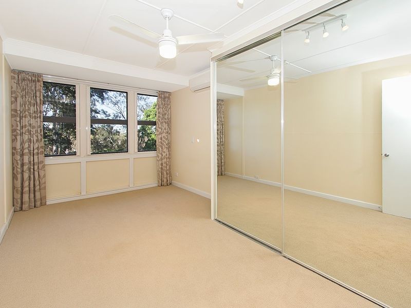 29 Blackstone Street, Indooroopilly QLD 4068