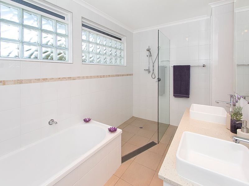 29 Blackstone Street, Indooroopilly QLD 4068