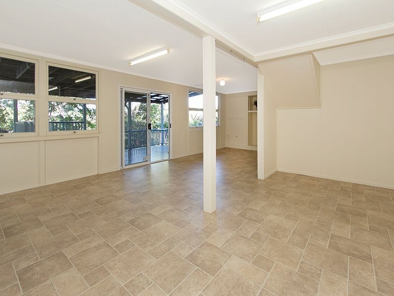 29 Blackstone Street, Indooroopilly QLD 4068