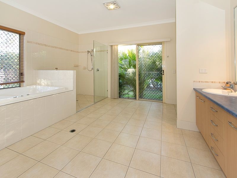 17 Barbara Court, Moggill QLD 4070
