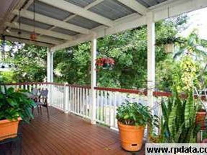 22 Greenlaw Street, Indooroopilly QLD 4068