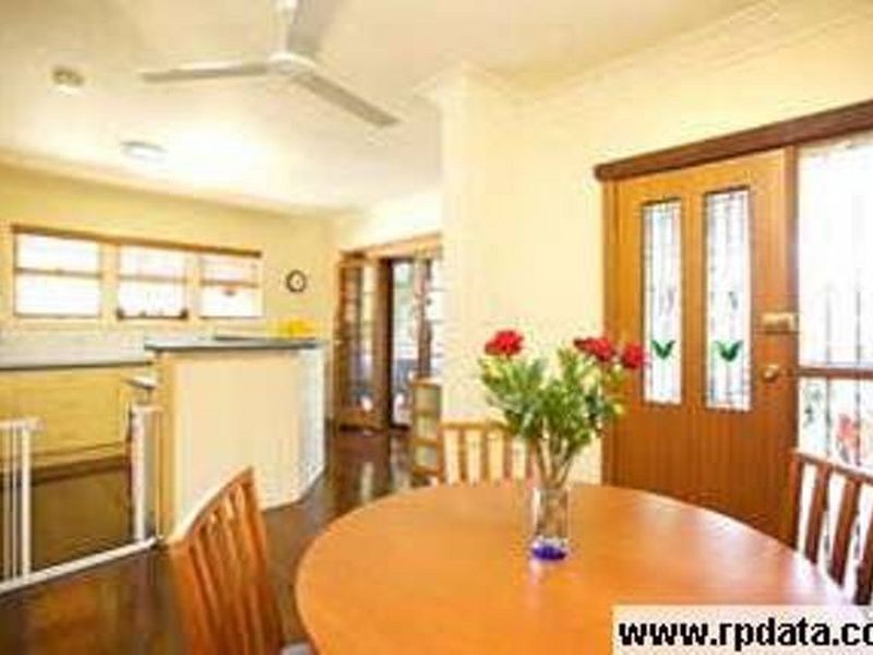 22 Greenlaw Street, Indooroopilly QLD 4068
