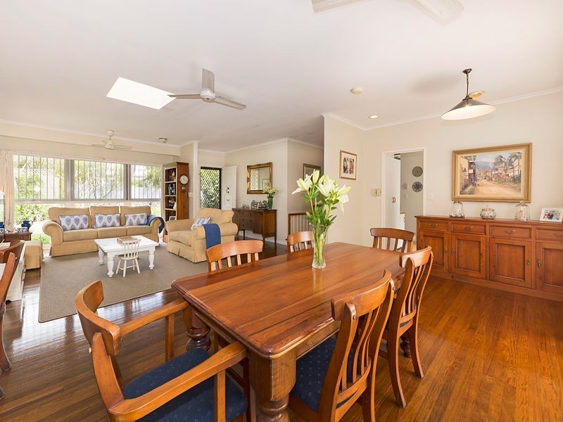 3 Crestview Street, Kenmore QLD 4069