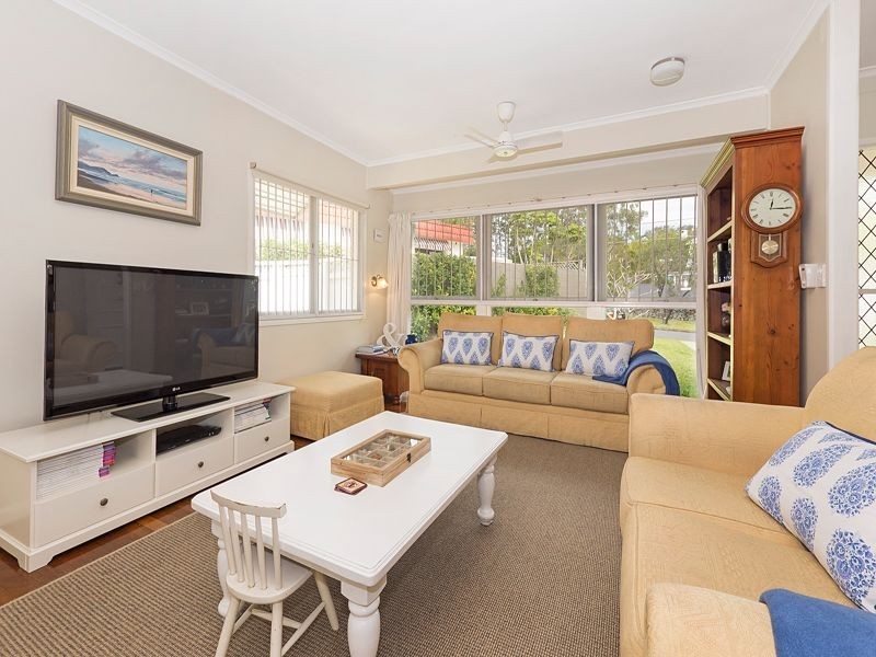 3 Crestview Street, Kenmore QLD 4069