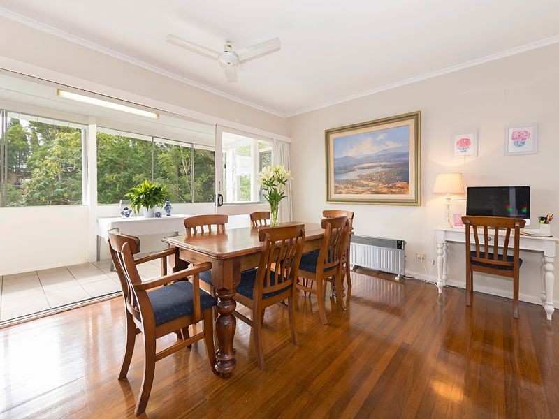 3 Crestview Street, Kenmore QLD 4069