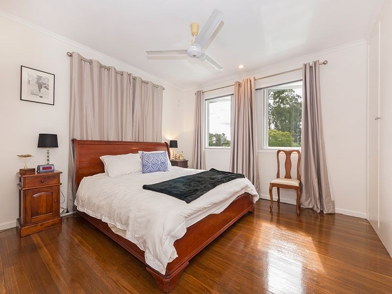 3 Crestview Street, Kenmore QLD 4069