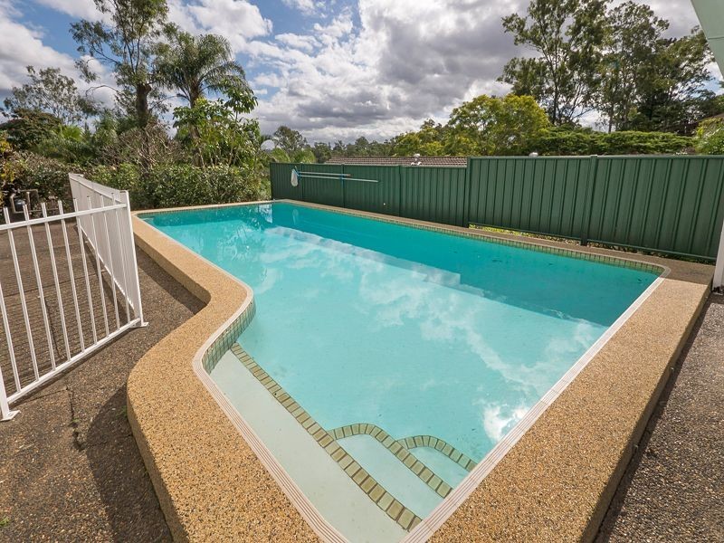 3 Crestview Street, Kenmore QLD 4069