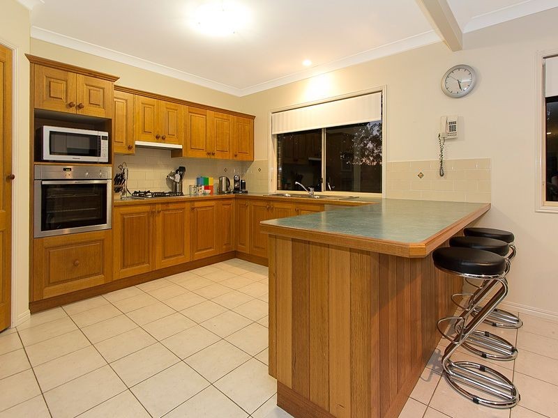 27 Churchill Street, Graceville QLD 4075