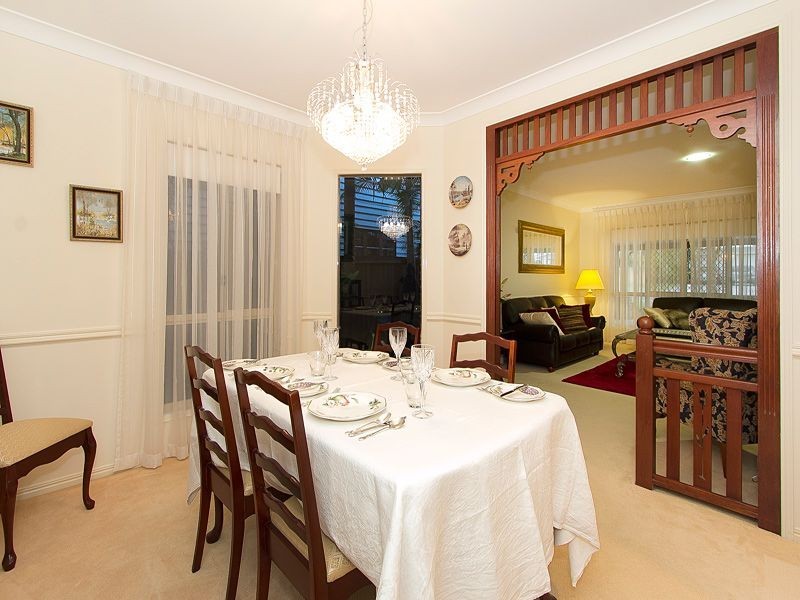 27 Churchill Street, Graceville QLD 4075