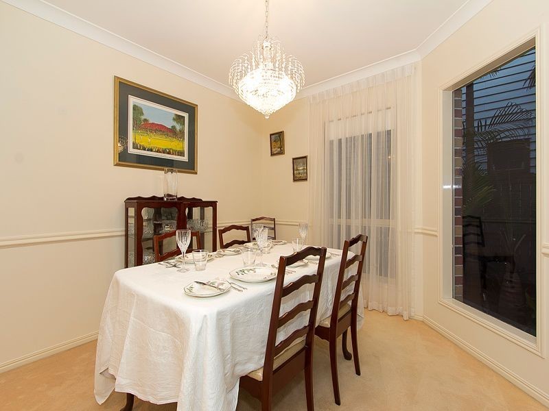 27 Churchill Street, Graceville QLD 4075