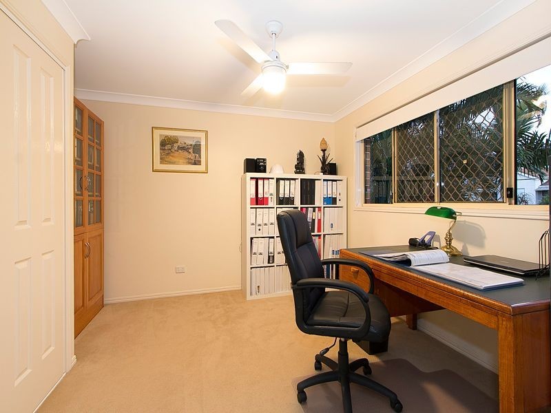 27 Churchill Street, Graceville QLD 4075