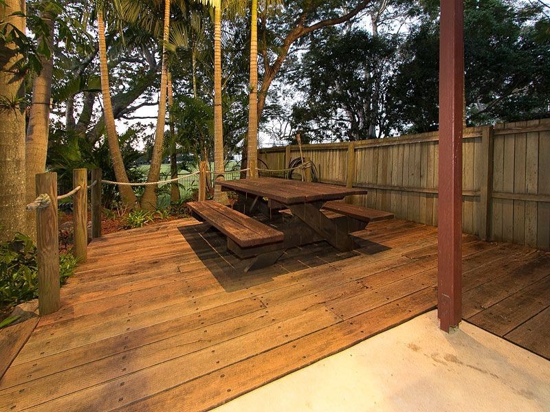 27 Churchill Street, Graceville QLD 4075