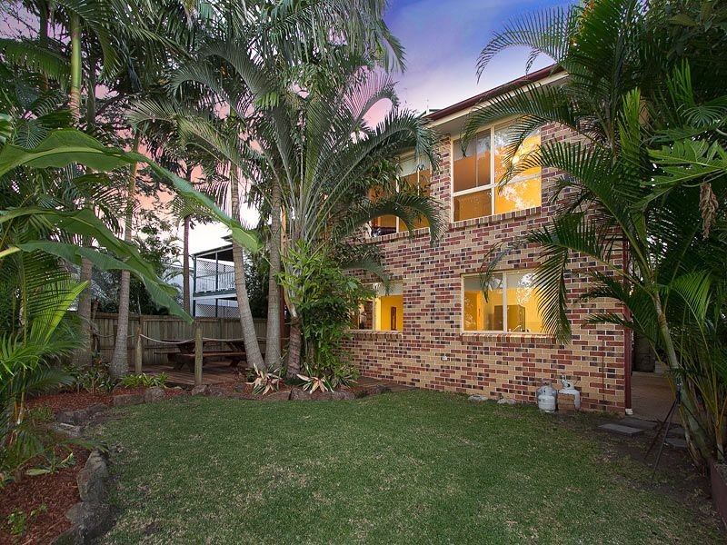 27 Churchill Street, Graceville QLD 4075