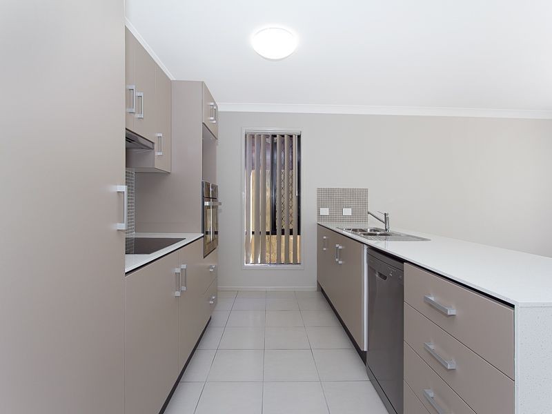 18 Gilruth Road, Kenmore QLD 4069