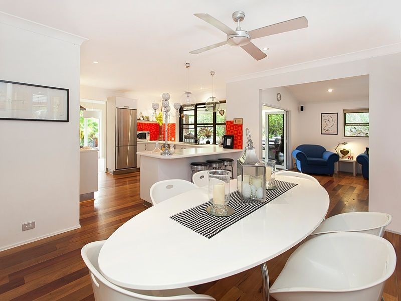 60 Marmindie Street, Chapel Hill QLD 4069