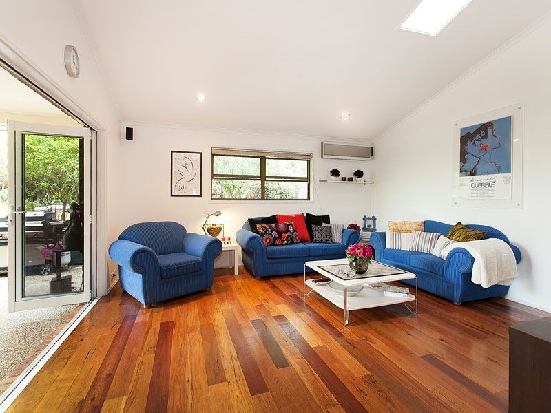 60 Marmindie Street, Chapel Hill QLD 4069