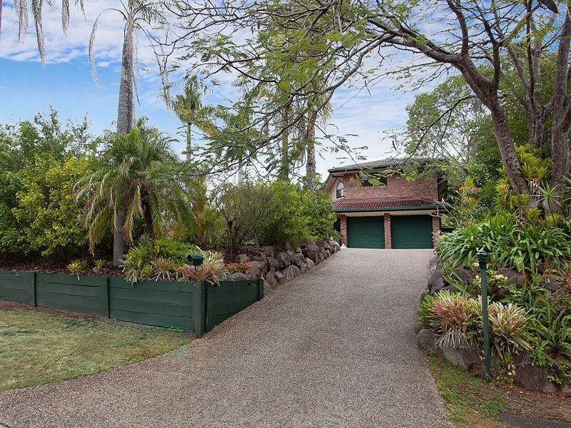 60 Marmindie Street, Chapel Hill QLD 4069