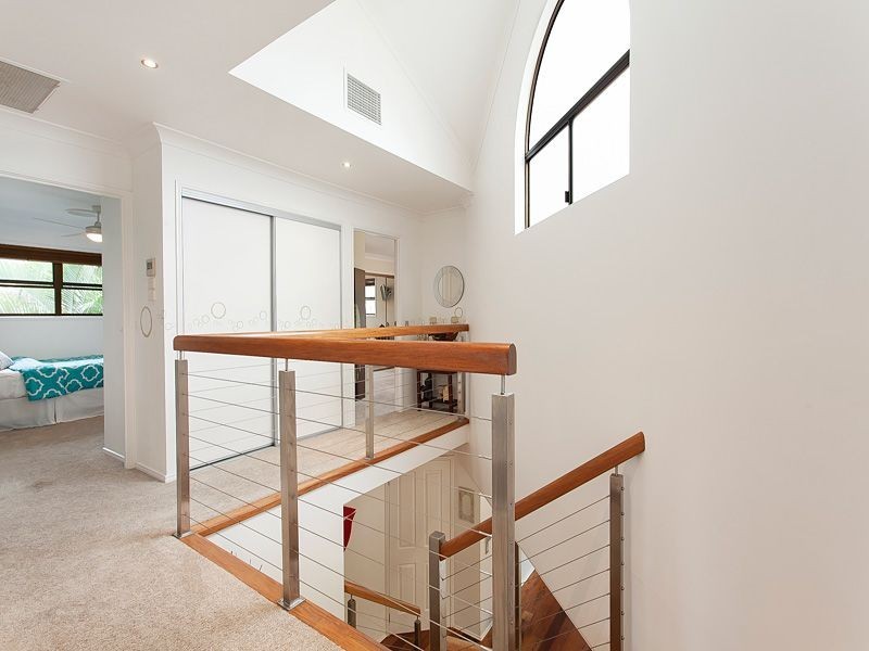 60 Marmindie Street, Chapel Hill QLD 4069