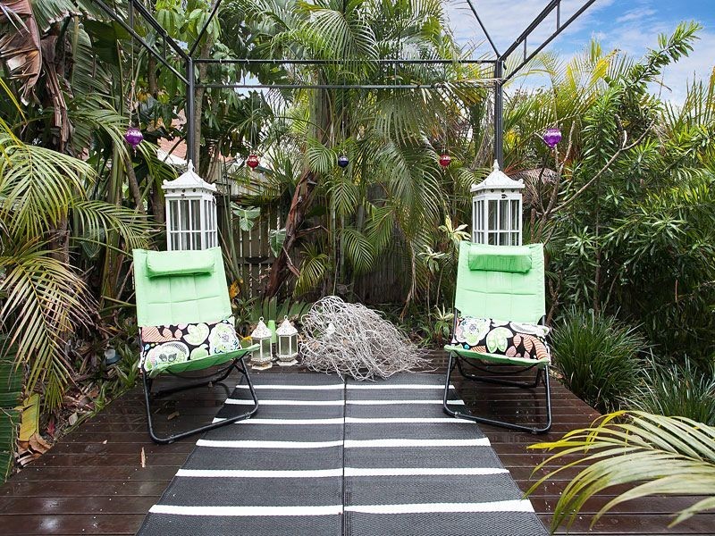 60 Marmindie Street, Chapel Hill QLD 4069