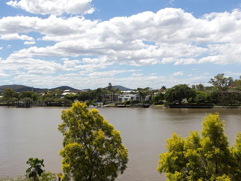 9/122 Macquarie Street, St Lucia QLD 4067