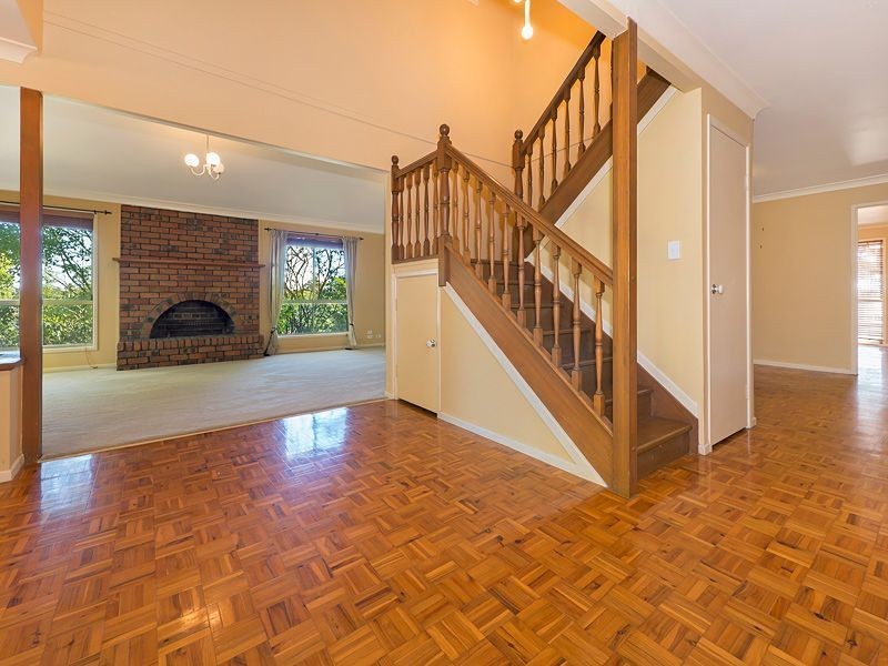 8 Wattlebrush Close, Bellbowrie QLD 4070