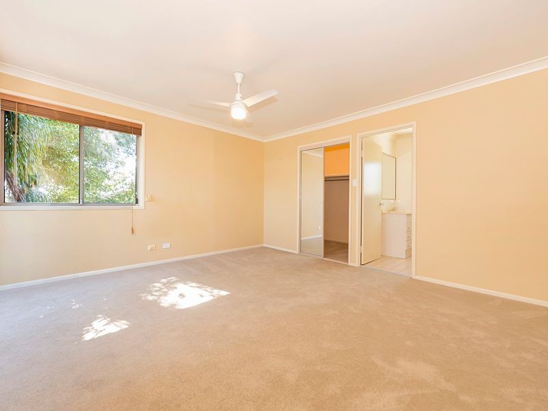 8 Wattlebrush Close, Bellbowrie QLD 4070