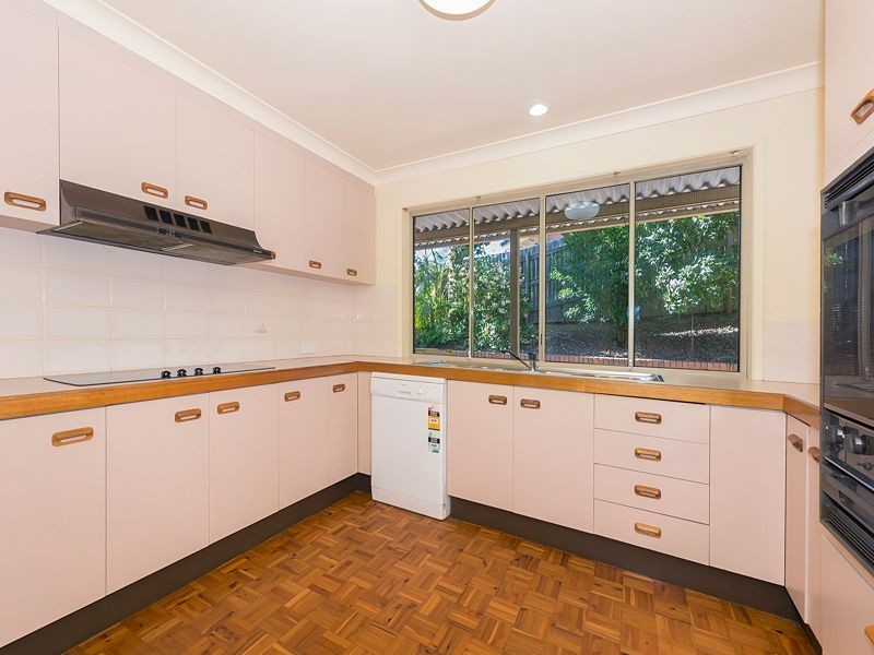 8 Wattlebrush Close, Bellbowrie QLD 4070