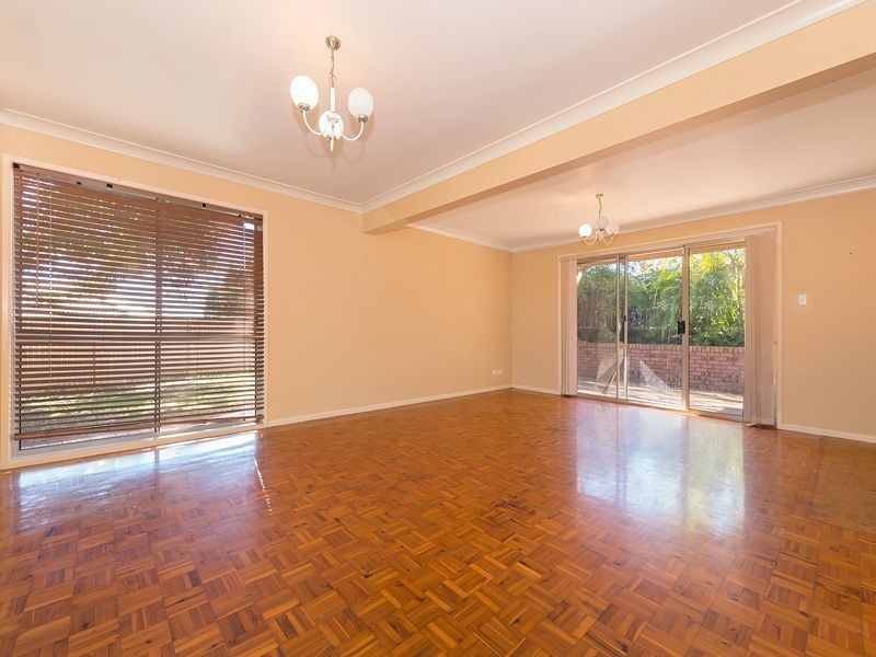 8 Wattlebrush Close, Bellbowrie QLD 4070