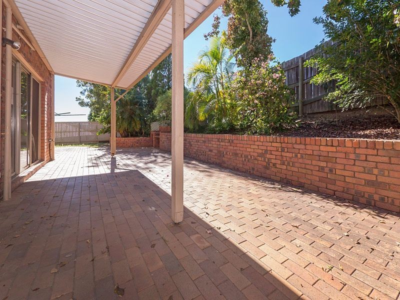8 Wattlebrush Close, Bellbowrie QLD 4070