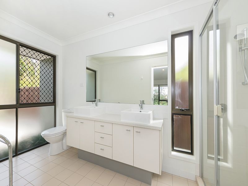 12 Sanctuary Way, Moggill QLD 4070