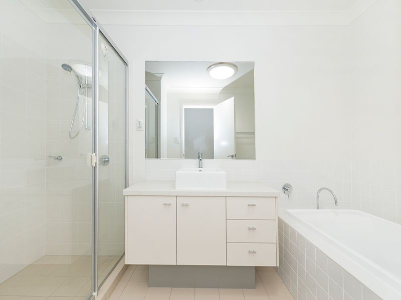 12 Sanctuary Way, Moggill QLD 4070