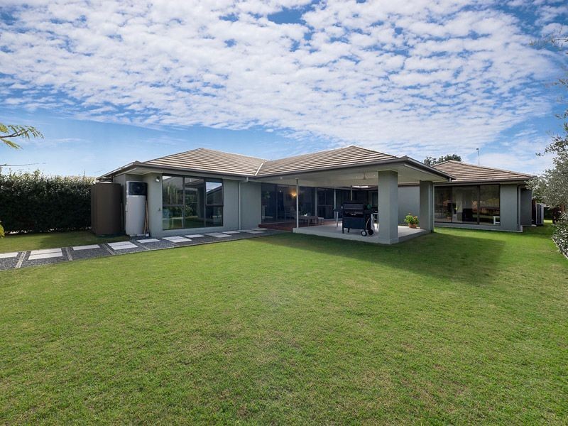 12 Sanctuary Way, Moggill QLD 4070