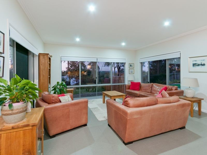 35 Lancewood Place, Moggill QLD 4070