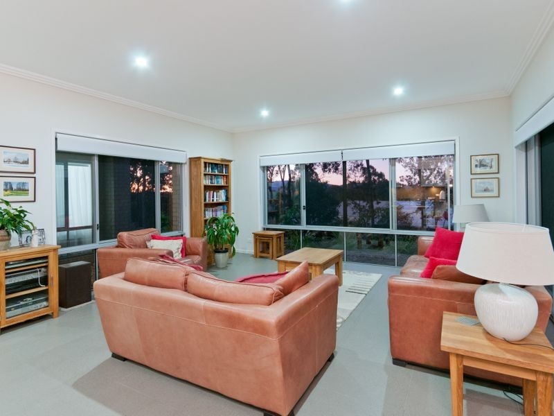 35 Lancewood Place, Moggill QLD 4070