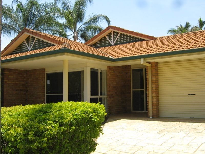 10 Taralye Place, Chapel Hill QLD 4069