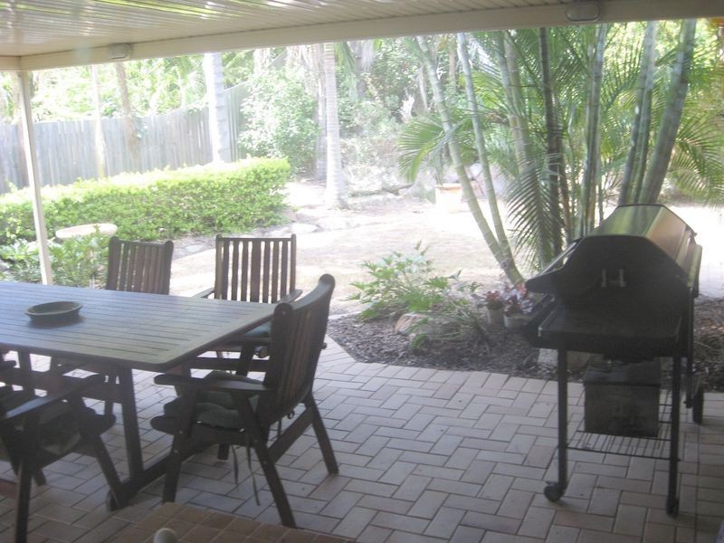 10 Taralye Place, Chapel Hill QLD 4069