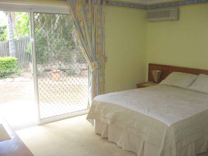 10 Taralye Place, Chapel Hill QLD 4069