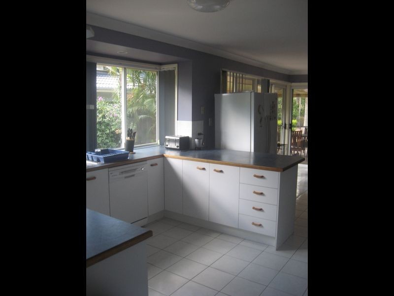 10 Taralye Place, Chapel Hill QLD 4069