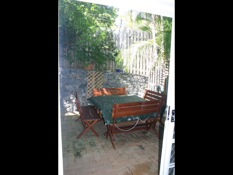 3/2-4 Moore Street, Taringa QLD 4068