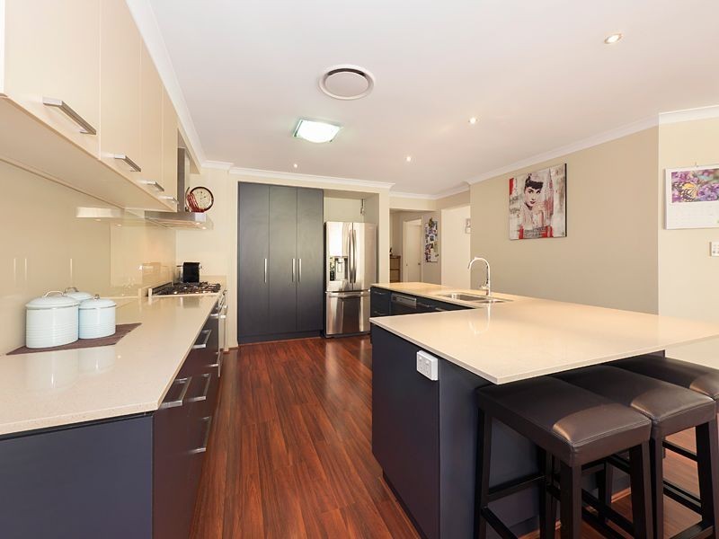 27 Greygum Place, Anstead QLD 4070